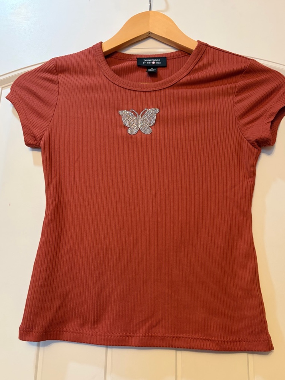 Beautees Ribbed Short Sleeve Tee with Rhinestone Butterfly